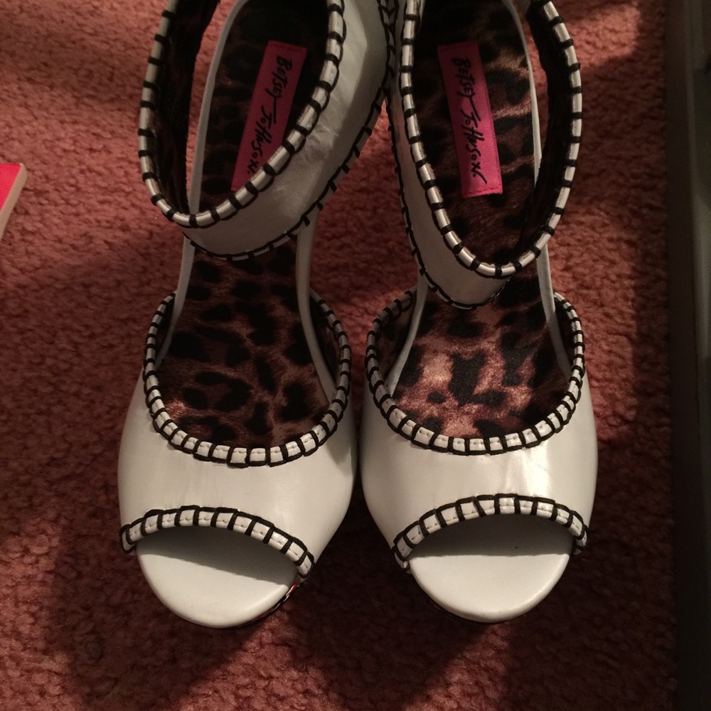 Betsey Johnson 🎉5xHP🎉 High Heel Shoes